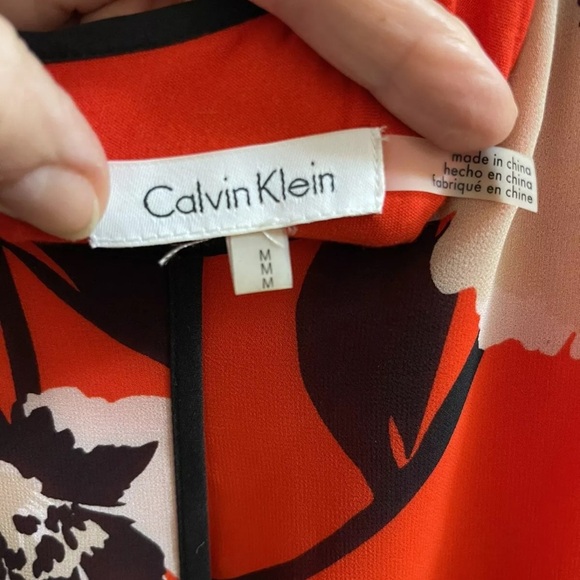 Calvin Klein Red Floral Sleeveless Top Blouse Womens Medium red Polyester Top - Picture 2 of 6